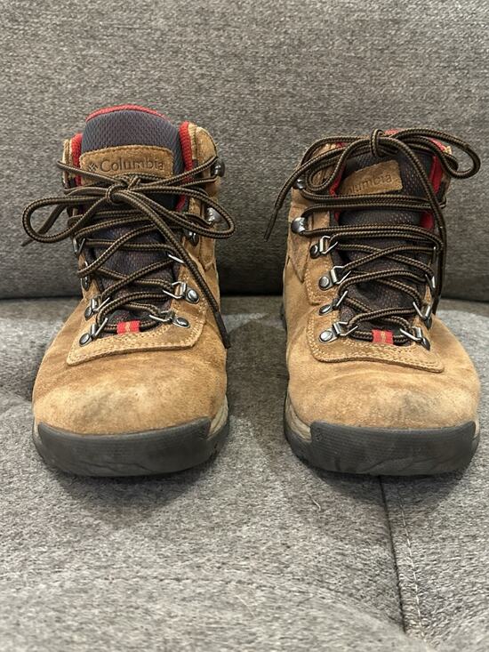 Columbia Shoes - Columbia Bearpaw Women's Hiking Boots Size 8